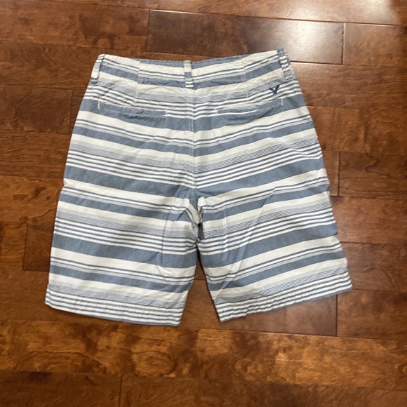 Bundle of Casual Shorts (30) - Picture 3 of 5